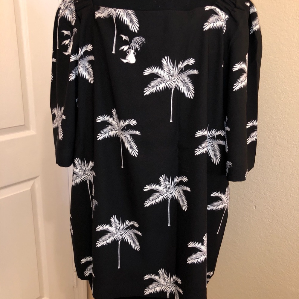 NWT blouse - Picture 2 of 4